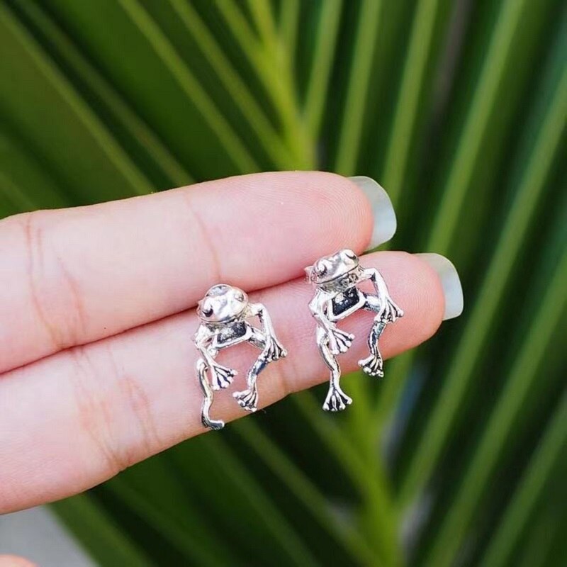 Retro Cute Frog Earrings