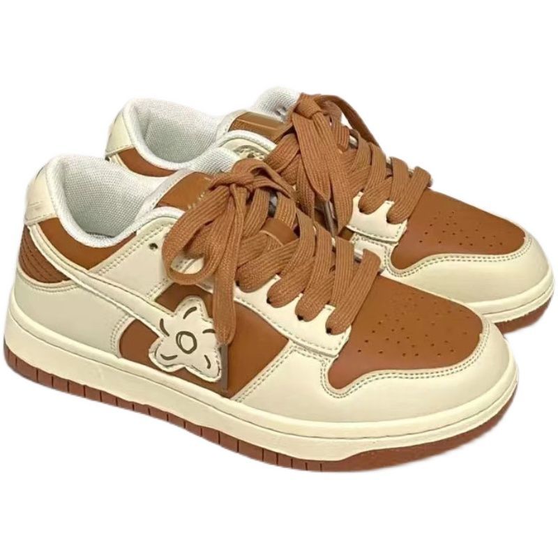 FLOR Classic Sneakers